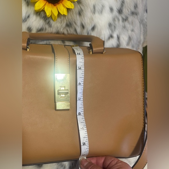 BCBG Tan Handbag /Shoulder Bag - Picture 4 of 7